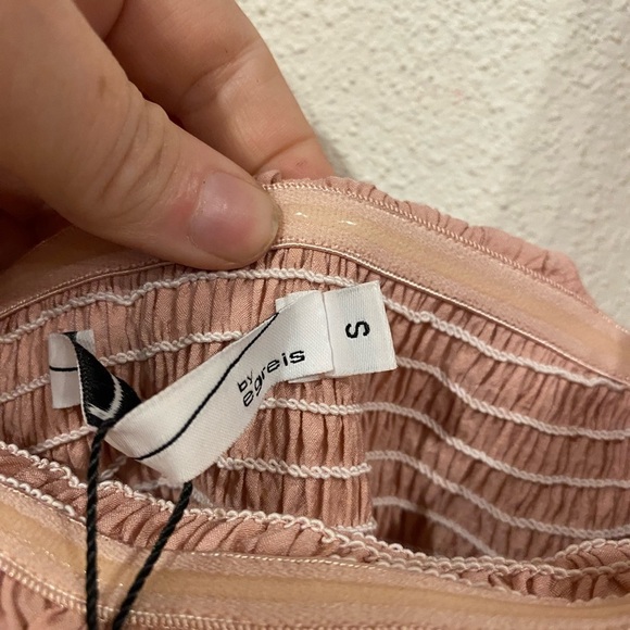 NWT By Egreis Smocked Romper Size Small - Picture 4 of 6